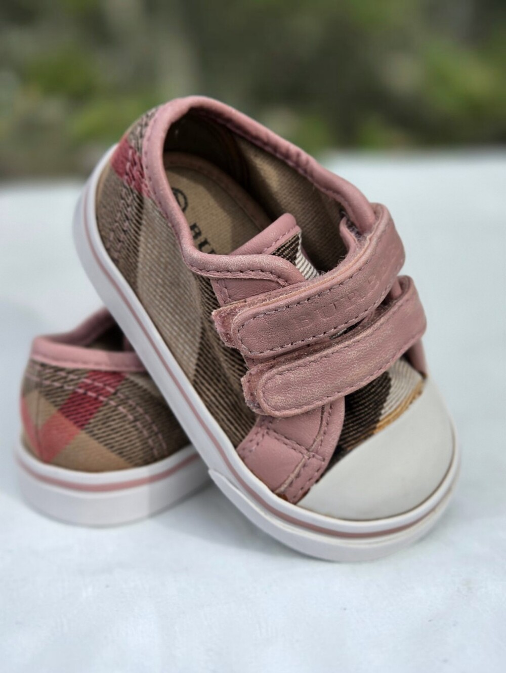 BURBERRY Baby Plaid Check Pink Beige Hook-and-Loop Sneakers